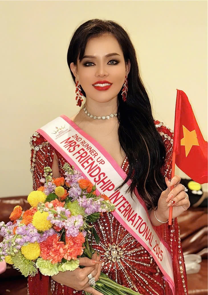 Vietnamese representatives win awards at Mister and Mrs Friendship International 2025